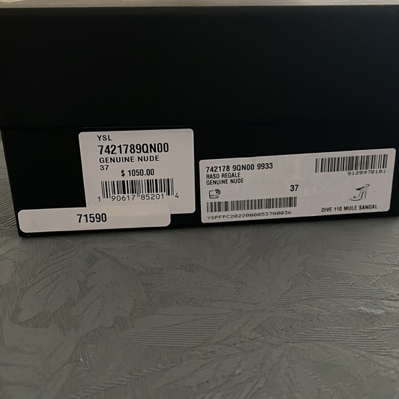 Pointed Toe Sandal - Picture 16 of 16